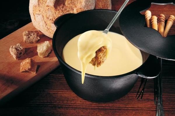 ANTICA RICETTA VALDOSTANA LA FONDUTA