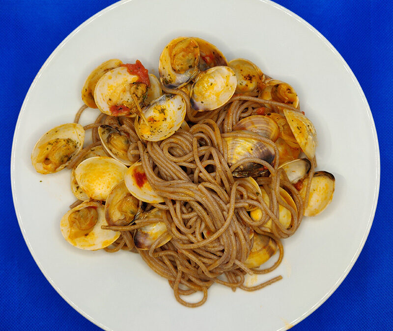 Spaghetti di grano saraceno al sugo di lupini